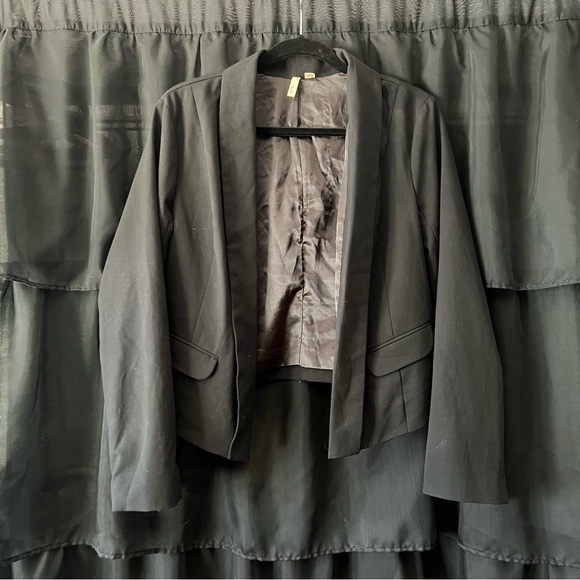 Cropped blazer - Picture 1 of 3